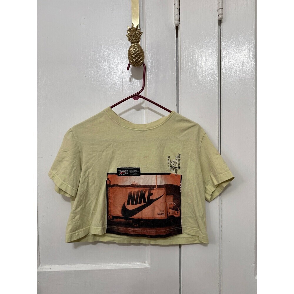 NIKE women’s size small crop top